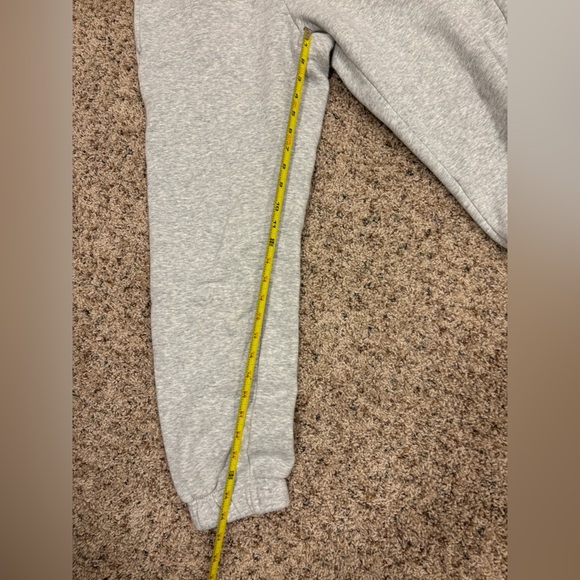 Costco Kirkland Light Gray sweatpants - Picture 5 of 6